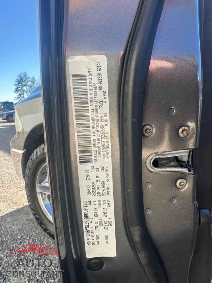 DODGE RAM 1500 2012 - 1C6RD7GT0CS219352