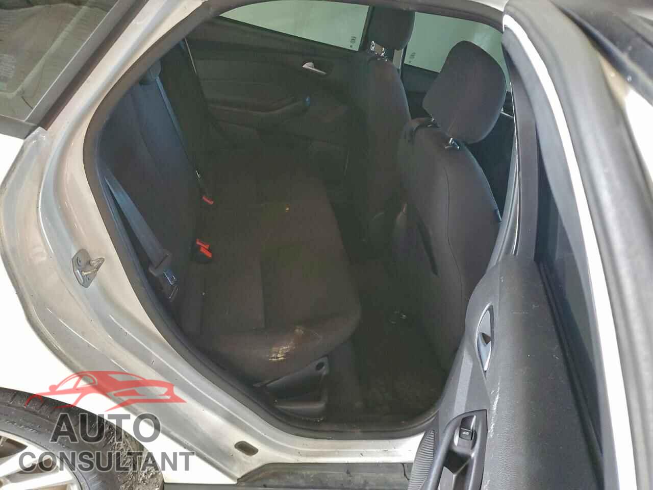 FORD FOCUS 2016 - 1FADP3F28GL338834
