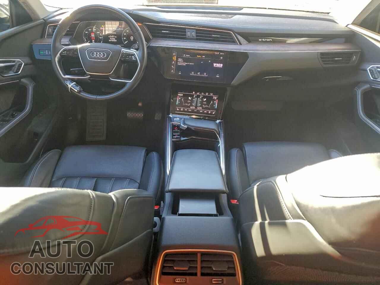 AUDI E-TRON 2019 - WA1VAAGE3KB021632
