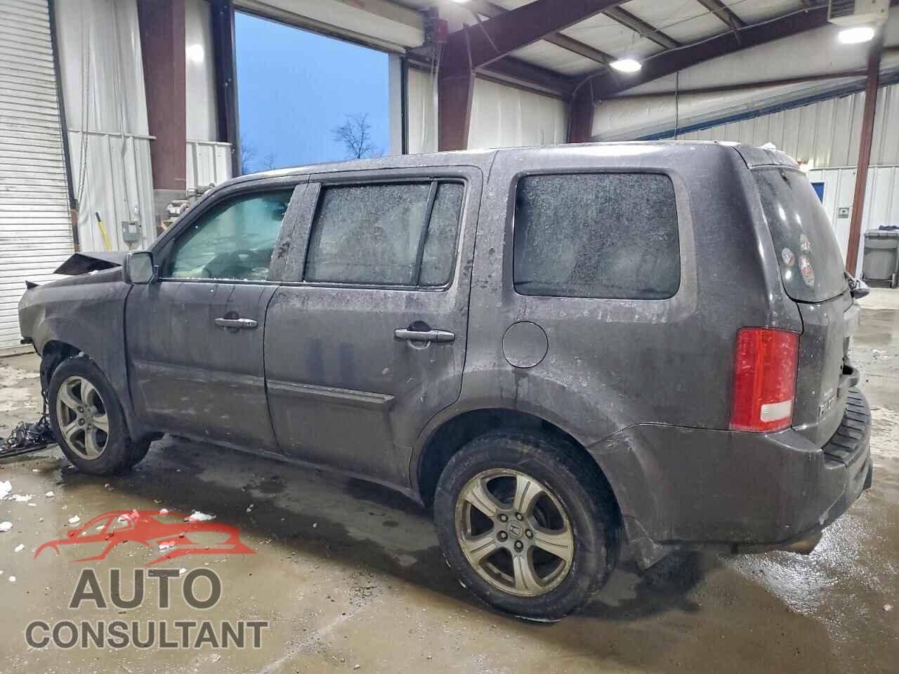 HONDA PILOT 2015 - 5FNYF4H50FB048407