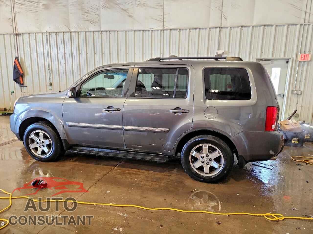 HONDA PILOT 2011 - 5FNYF4H99BB043512