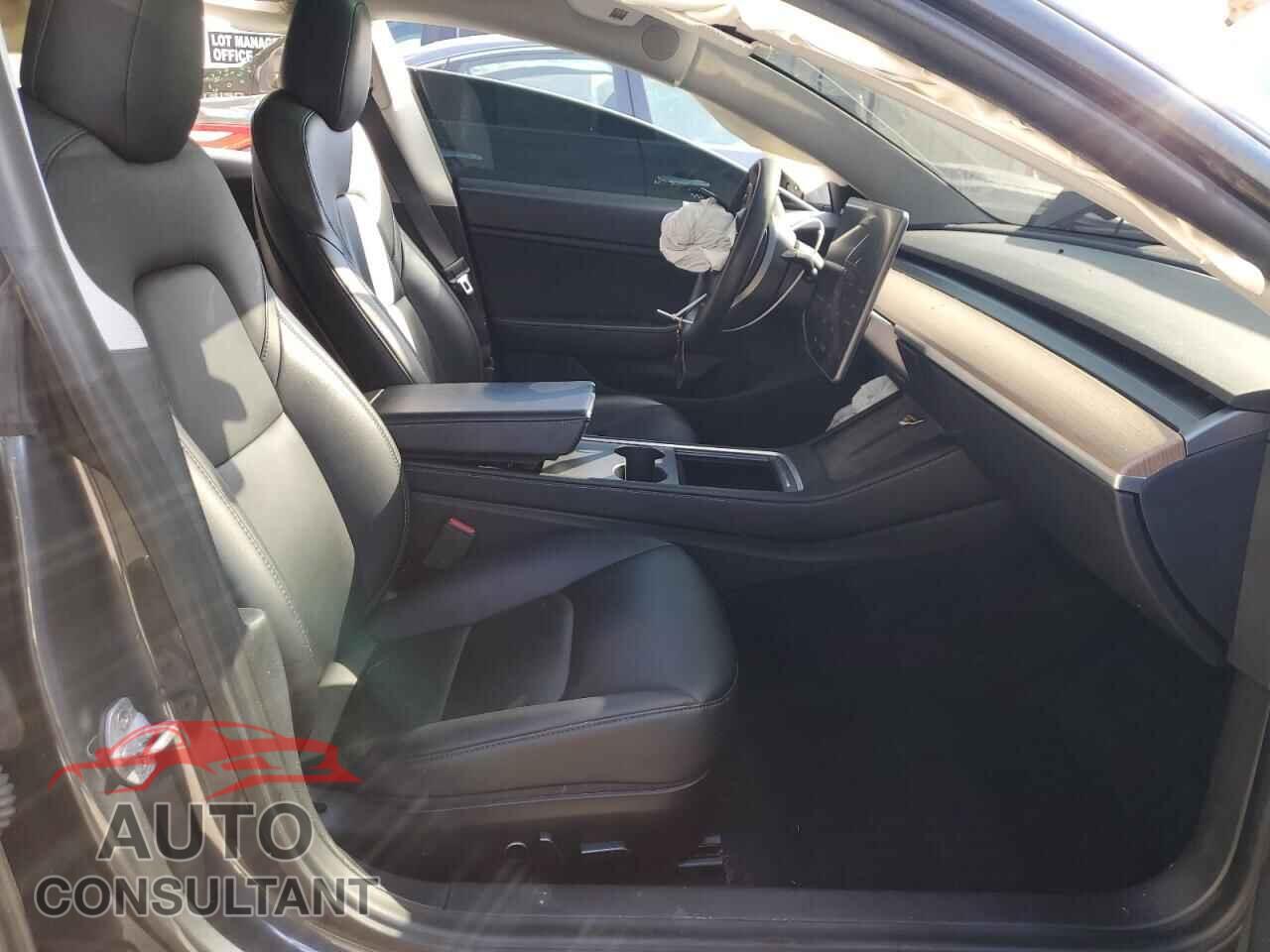 TESLA MODEL 3 2021 - 5YJ3E1EB0MF924444