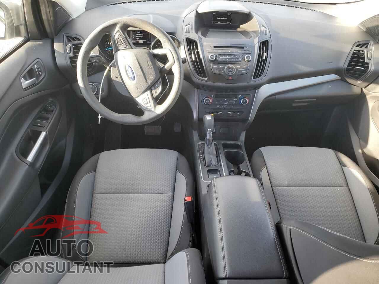 FORD ESCAPE 2017 - 1FMCU9GDXHUE12232