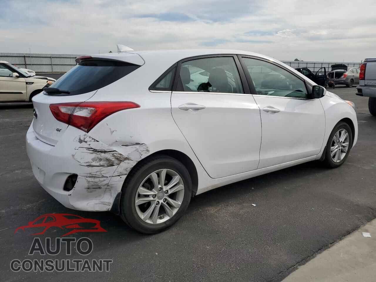 HYUNDAI ELANTRA 2013 - KMHD35LE1DU126830