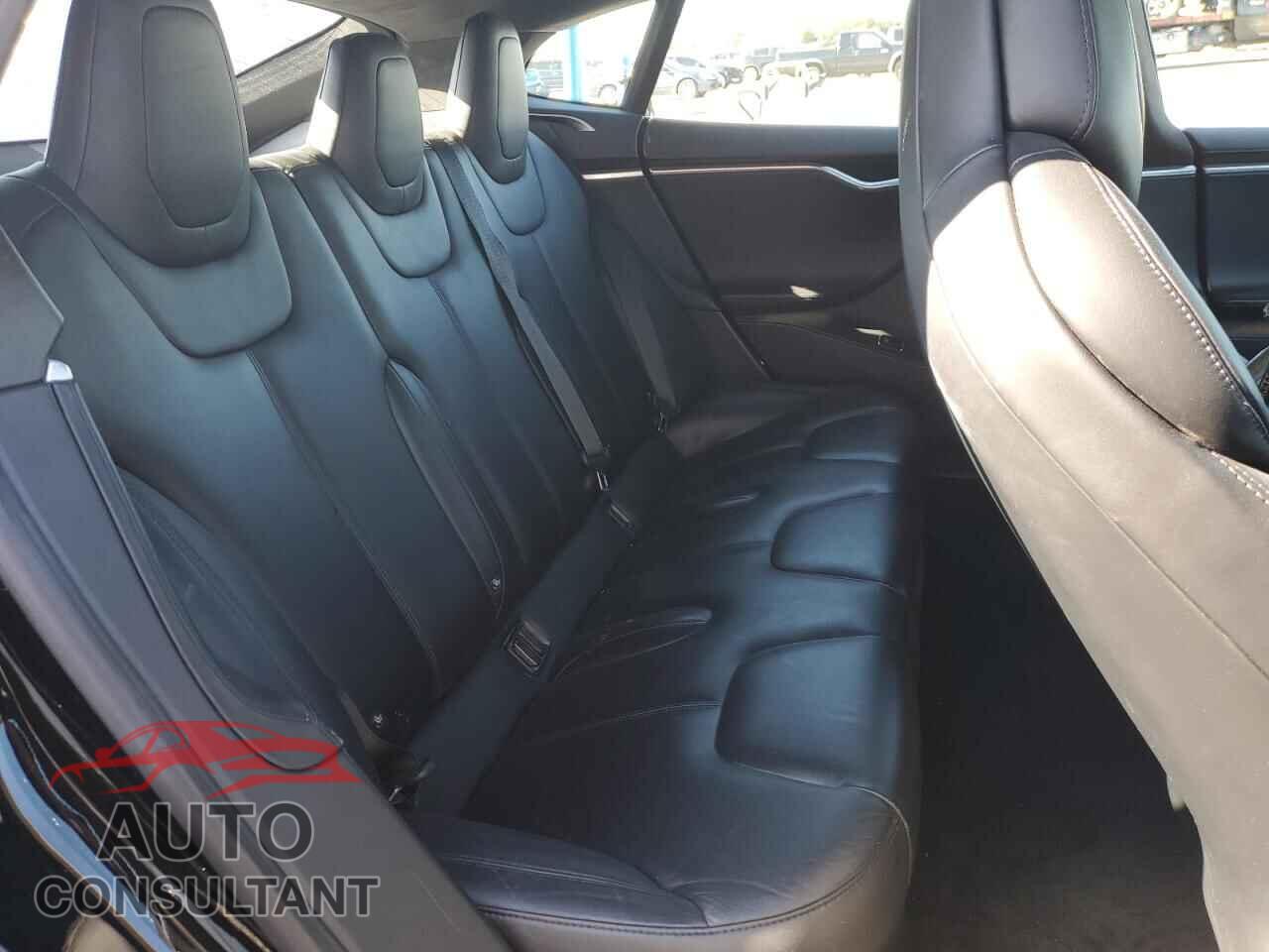 TESLA MODEL S 2017 - 5YJSA1E27HF188521