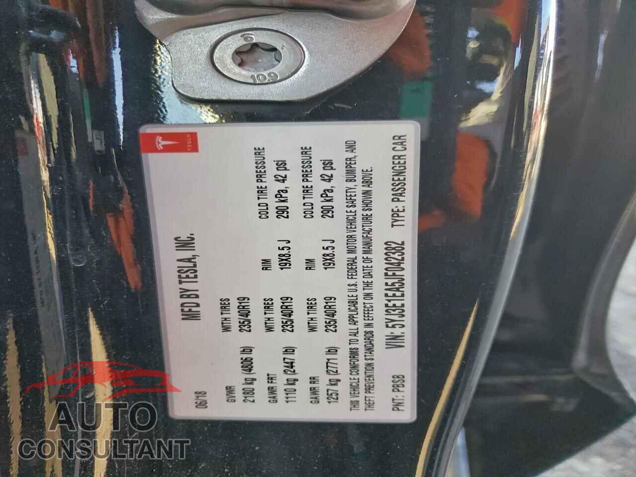 TESLA MODEL 3 2018 - 5YJ3E1EA5JF042382
