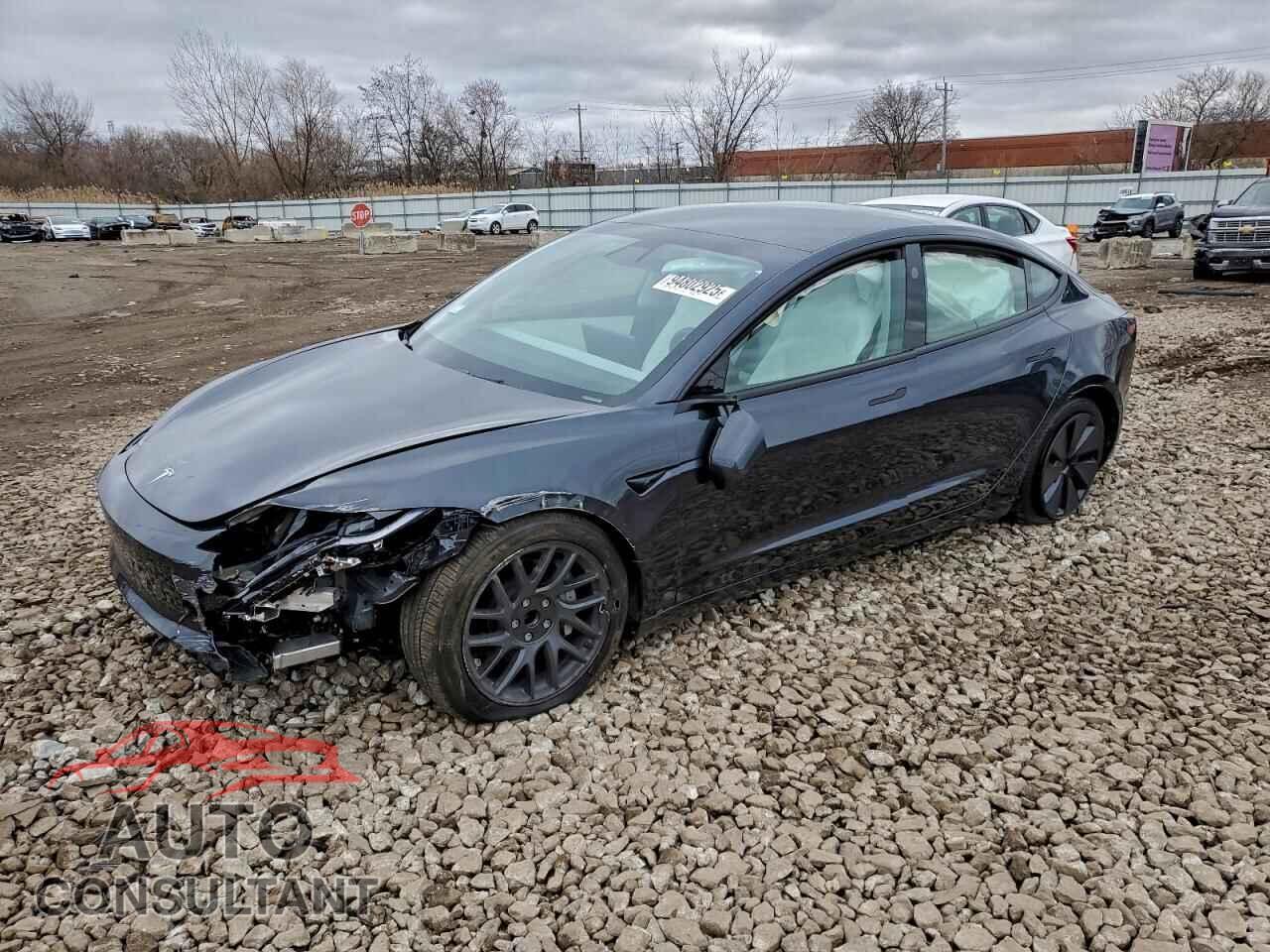 TESLA MODEL 3 2025 - 5YJ3E1EA7SF039355