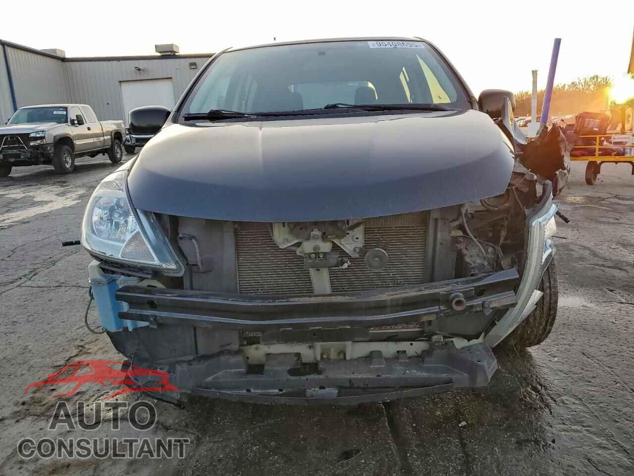 NISSAN VERSA 2011 - 3N1BC1CP2BL386072