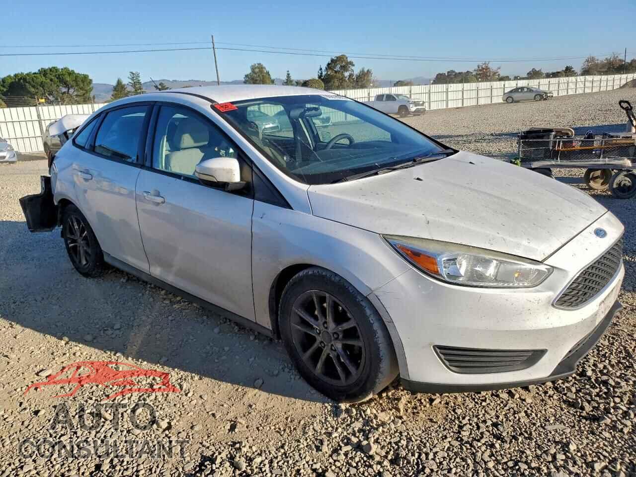 FORD FOCUS 2017 - 1FADP3F28HL215004
