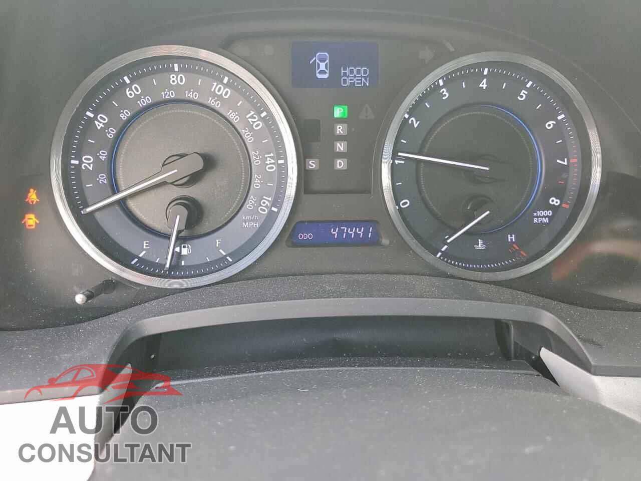 LEXUS IS 2011 - JTHBF5C23B5142445