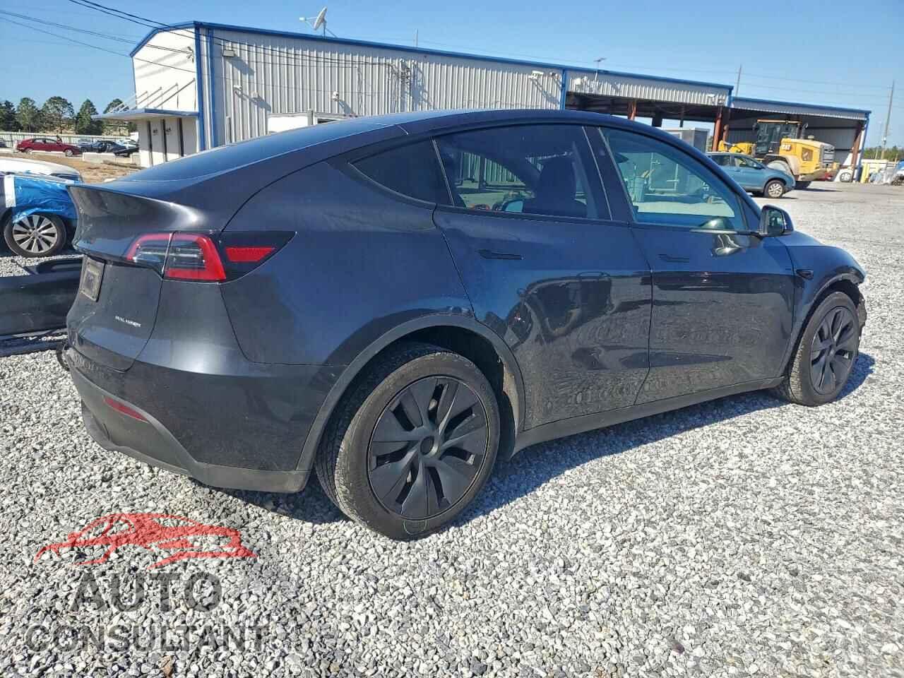 TESLA MODEL Y 2024 - 7SAYGAEE9RF200613