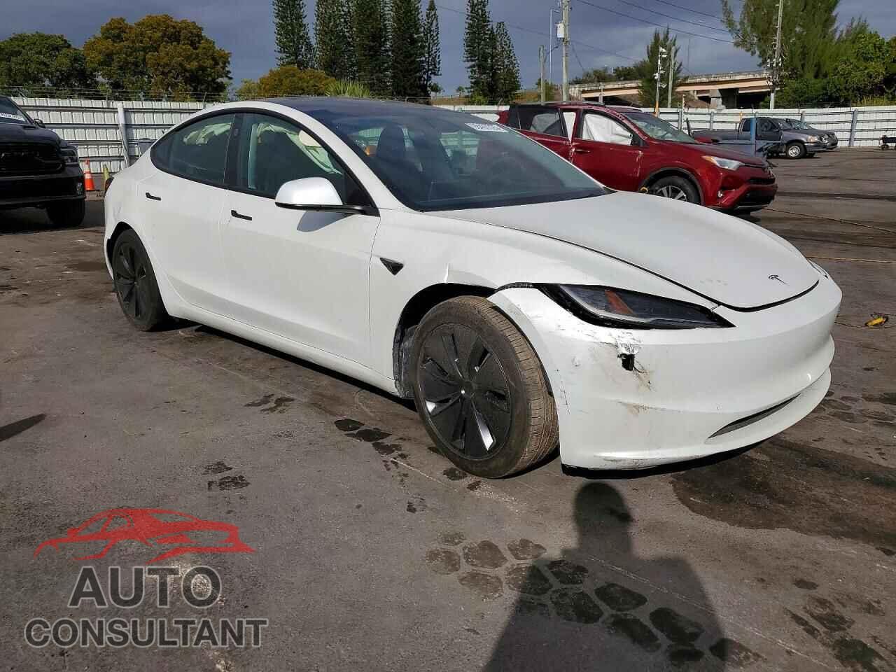 TESLA MODEL 3 2024 - 5YJ3E1EA0RF756481