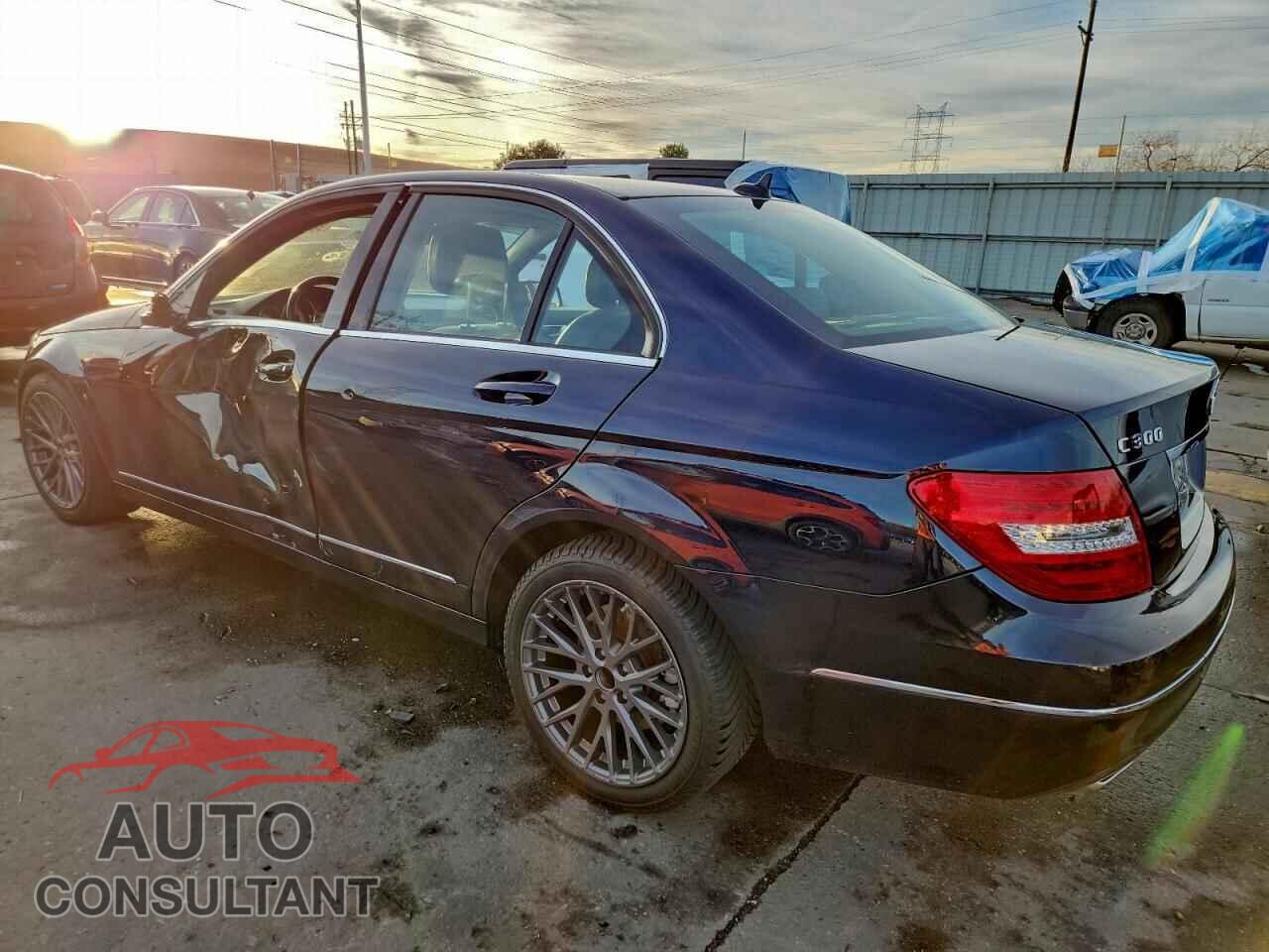 MERCEDES-BENZ C-CLASS 2013 - WDDGF8AB6DR266240