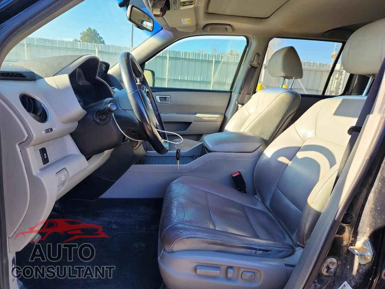 HONDA PILOT 2013 - 5FNYF4H51DB044654