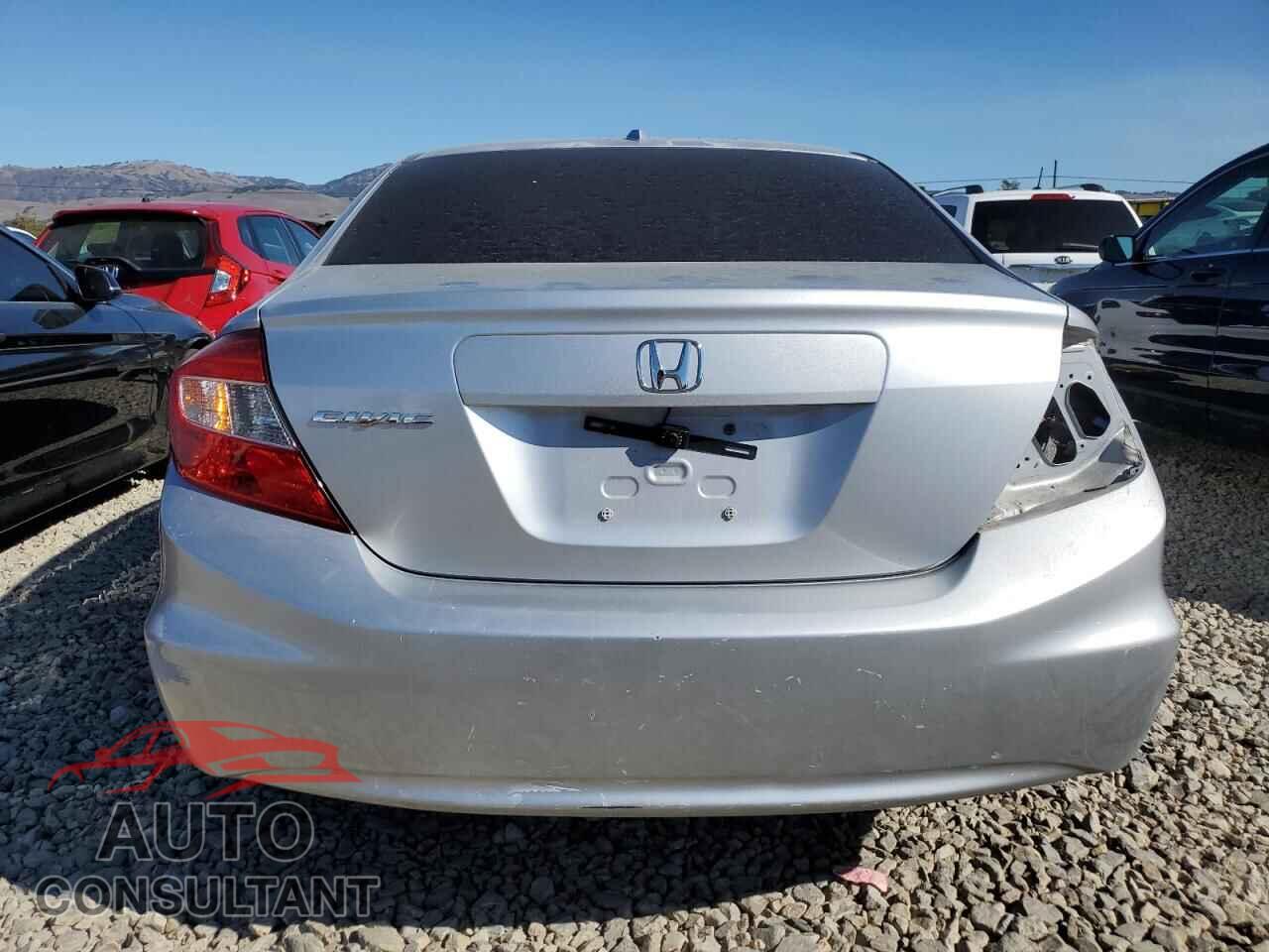 HONDA CIVIC 2012 - 2HGFB2F95CH505586