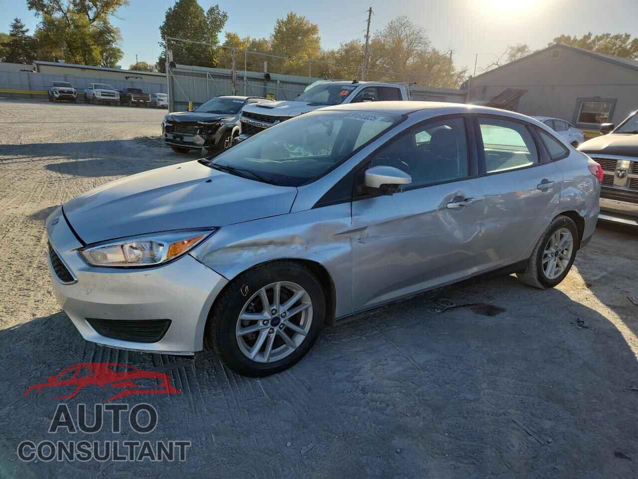 FORD FOCUS 2017 - 1FADP3F22HL210638