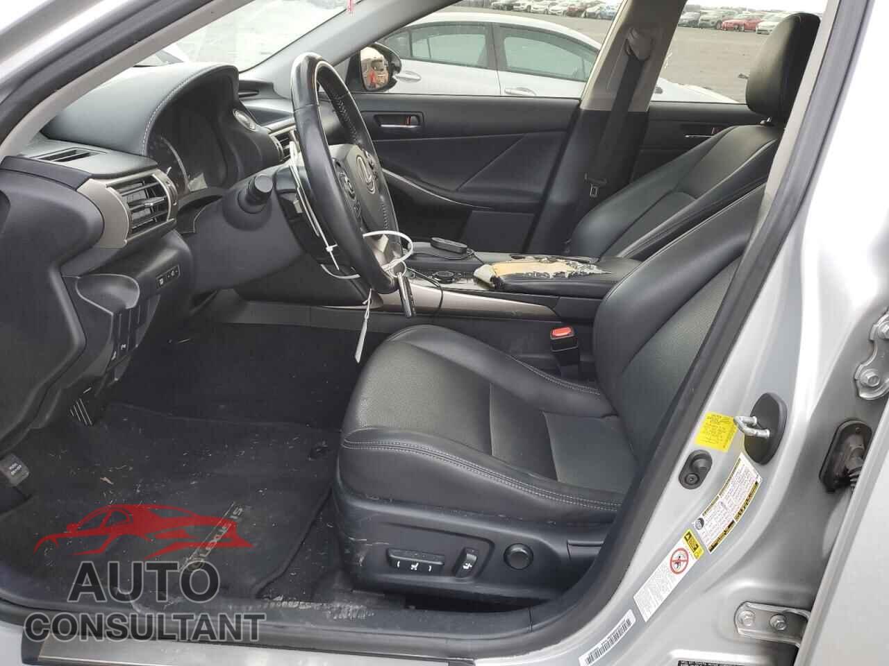 LEXUS IS 2014 - JTHBF1D29E5017364