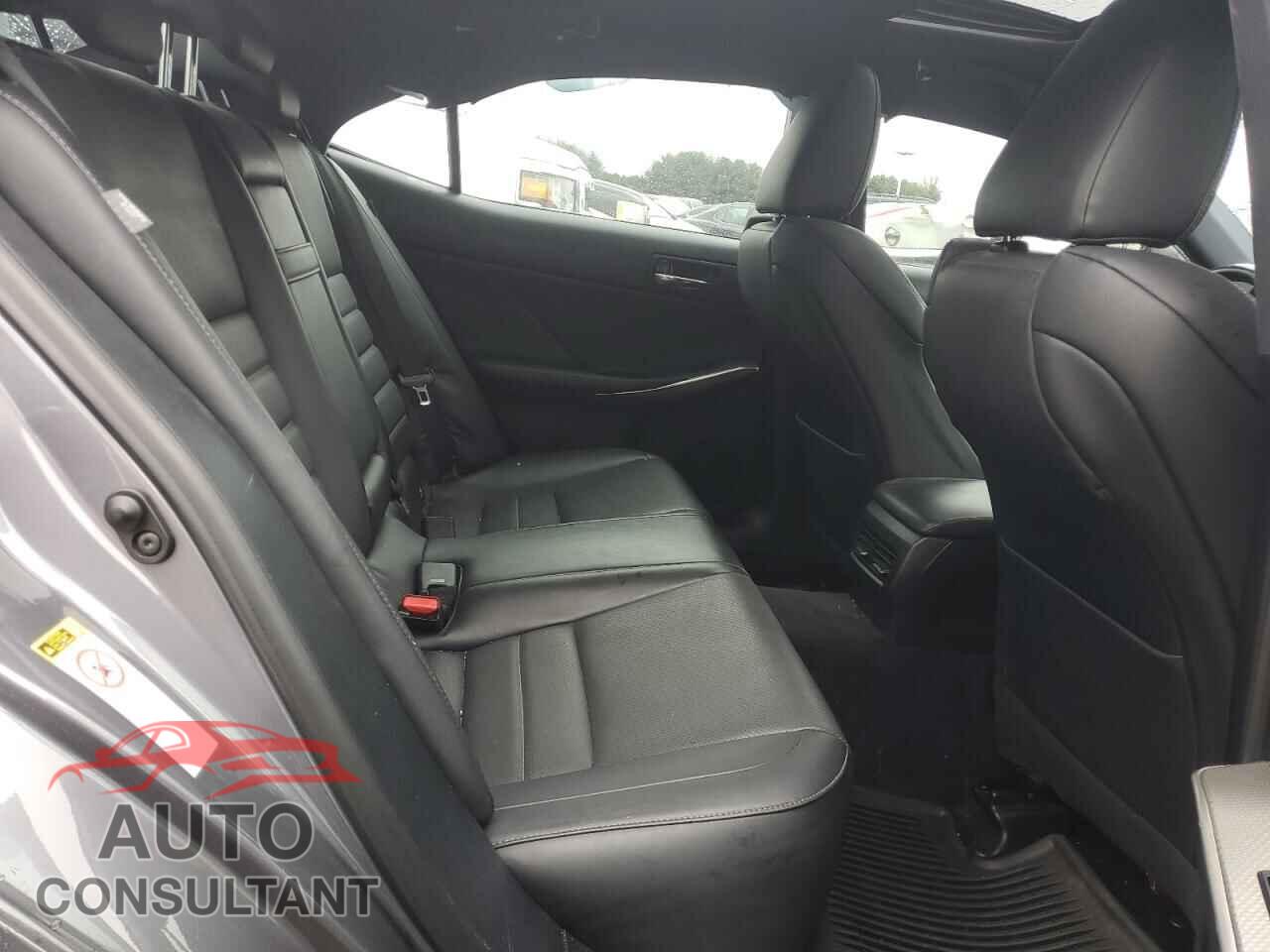 LEXUS IS 2014 - JTHCE1D20E5004171