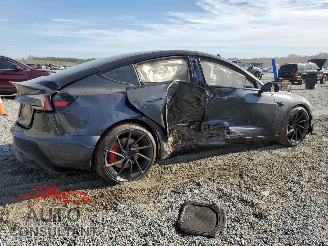 TESLA MODEL 3 2024 - 5YJ3E1ET1RF842089