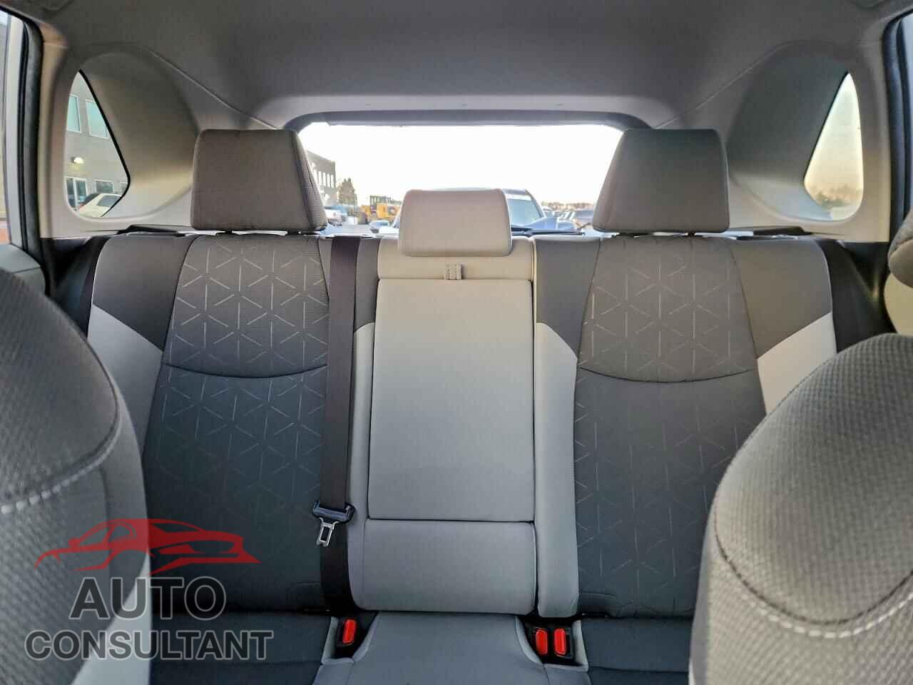 TOYOTA RAV4 2019 - JTMP1RFV2KD524183