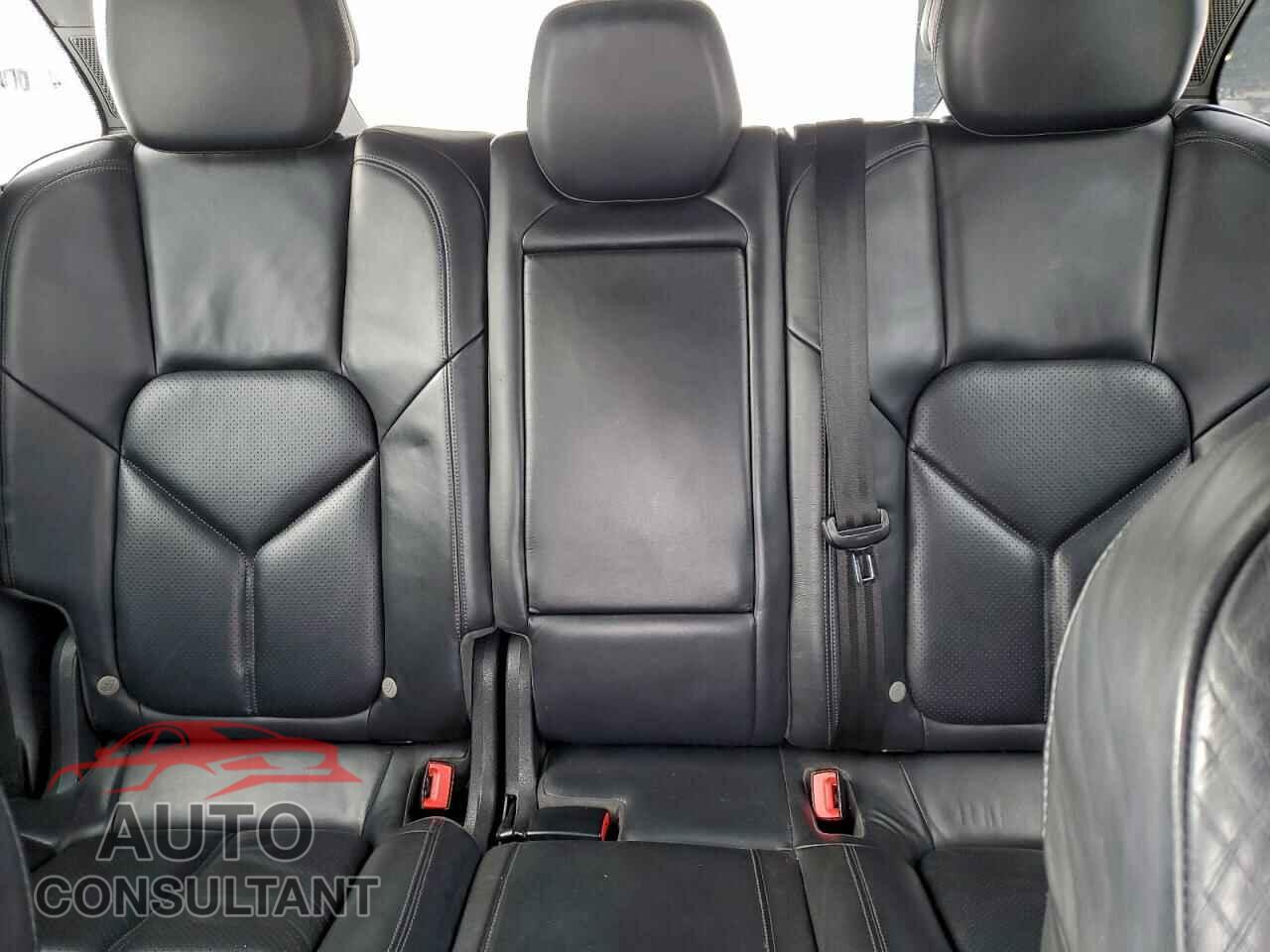 PORSCHE CAYENNE 2011 - WP1AB2A24BLA47090