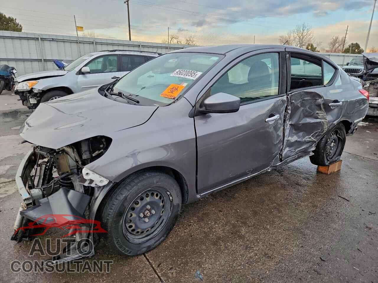 NISSAN VERSA 2017 - 3N1CN7AP3HL856543