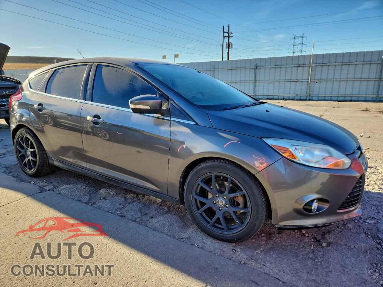 FORD FOCUS 2012 - 1FAHP3N22CL408616