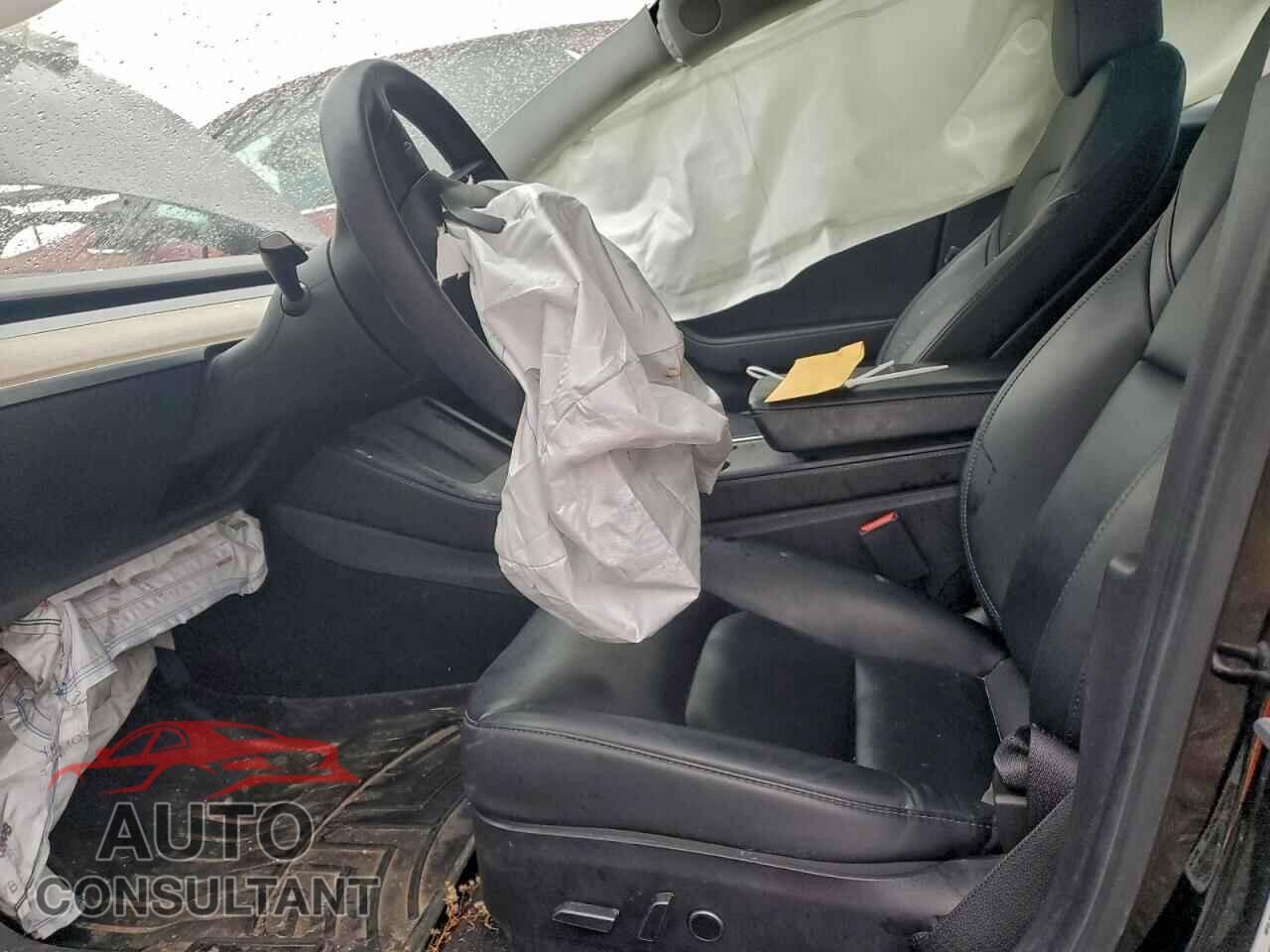TESLA MODEL 3 2021 - 5YJ3E1EA0MF075309