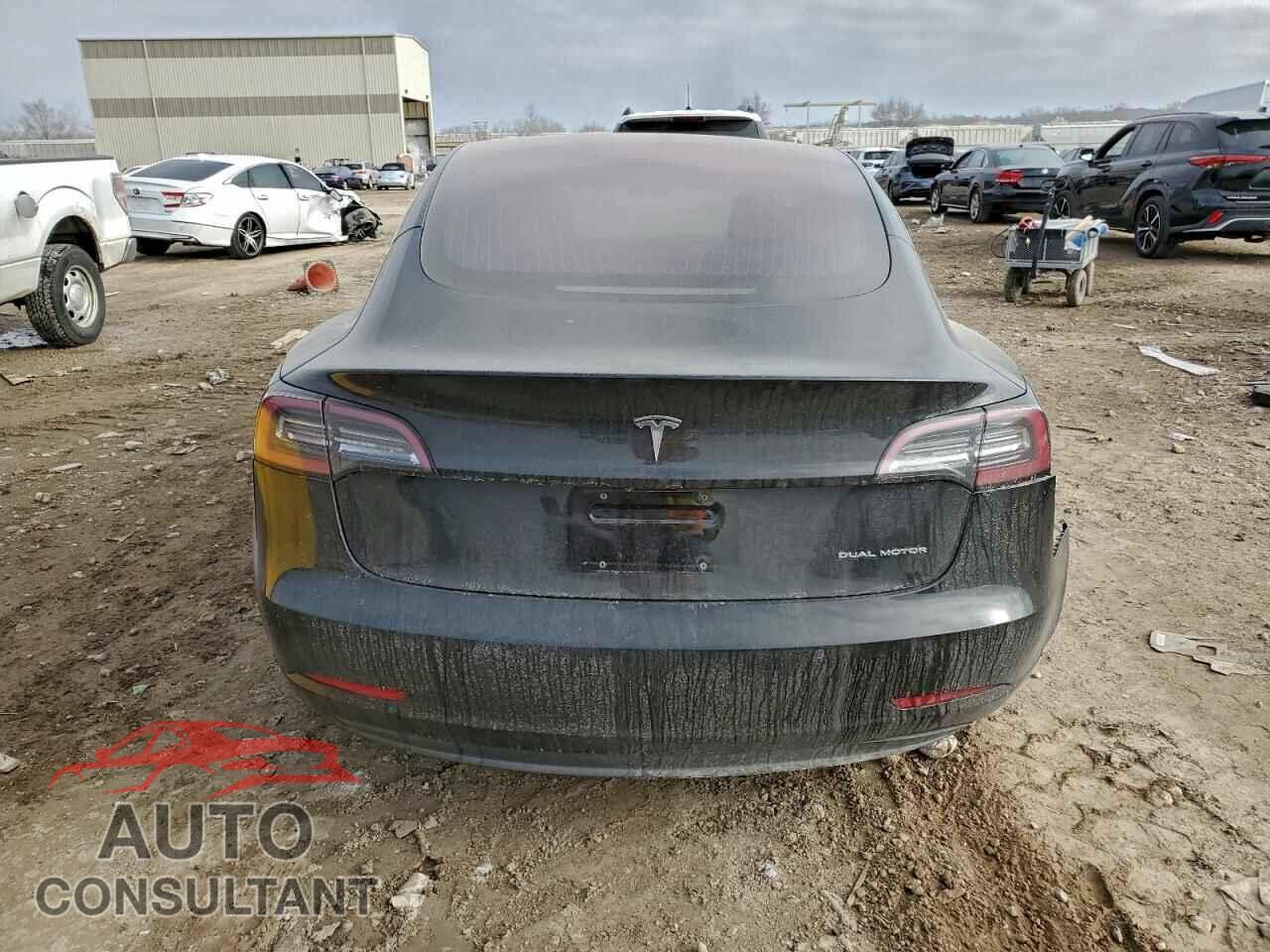 TESLA MODEL 3 2018 - 5YJ3E1EBXJF144253
