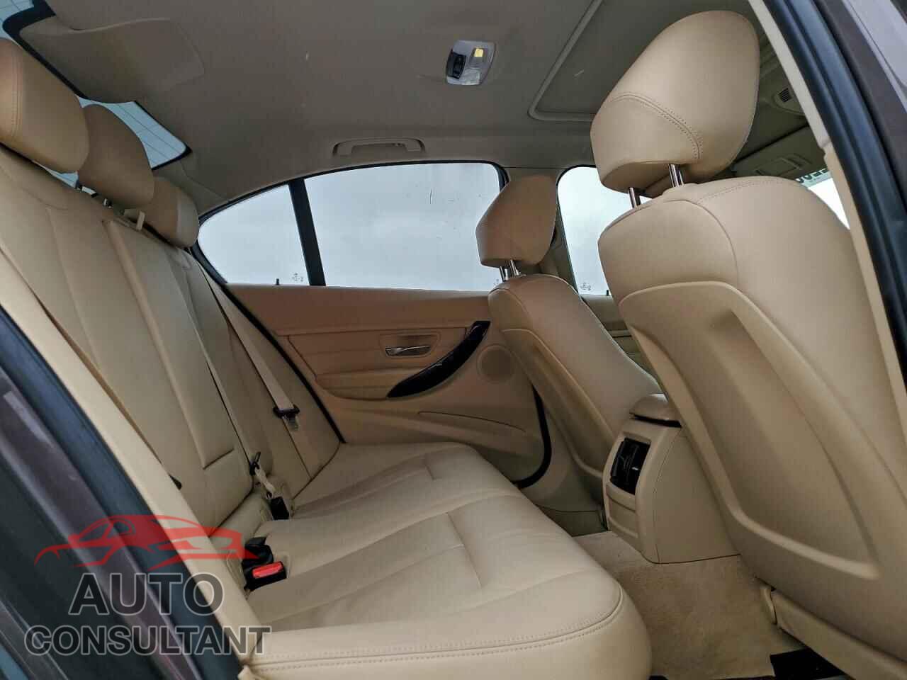 BMW 3 SERIES 2013 - WBA3B3C52DF543852