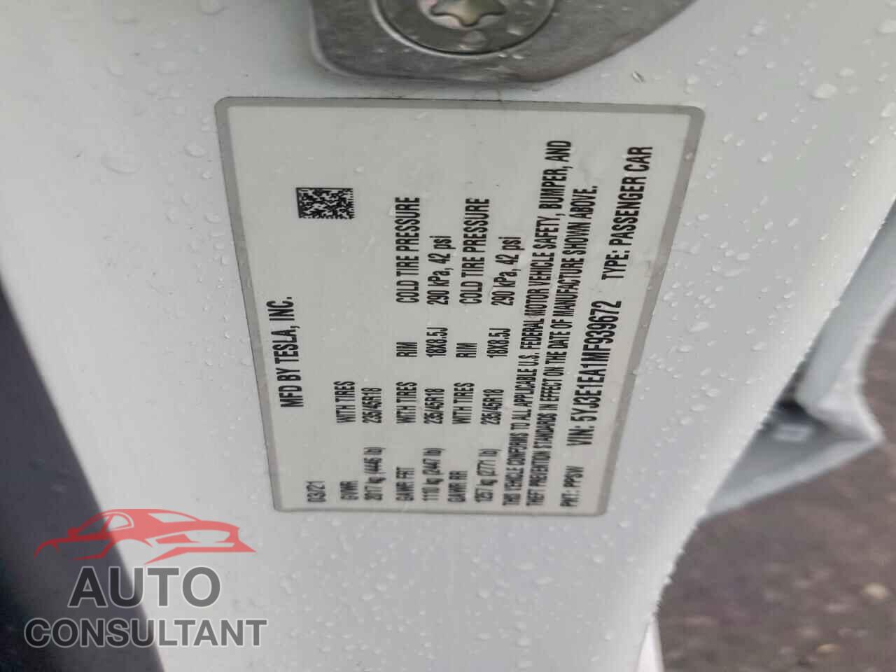 TESLA MODEL 3 2021 - 5YJ3E1EA1MF939672