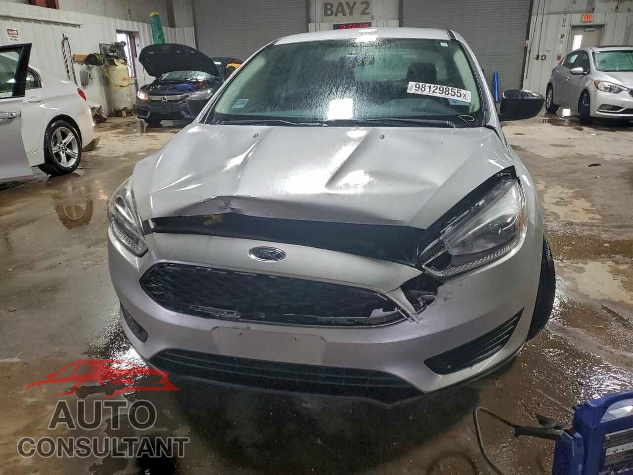 FORD FOCUS 2016 - 1FADP3E28GL201667