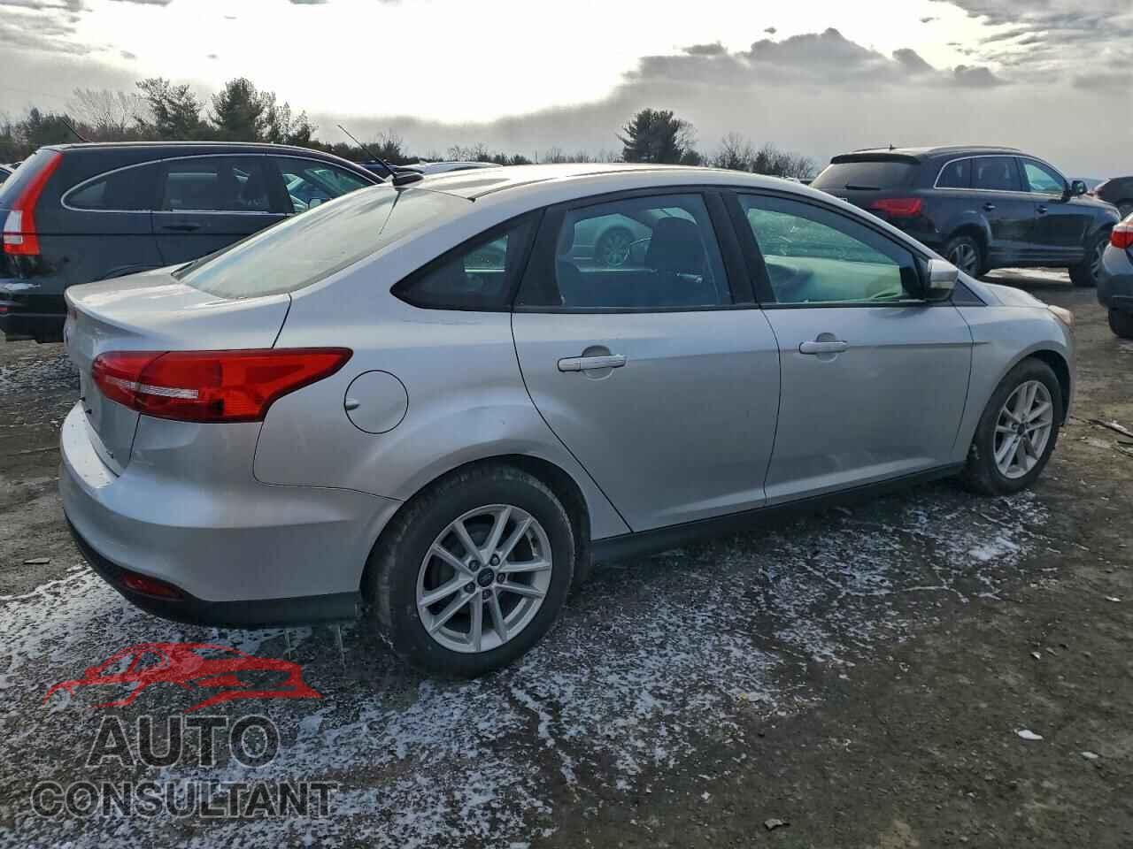FORD FOCUS 2017 - 1FADP3F29HL207526