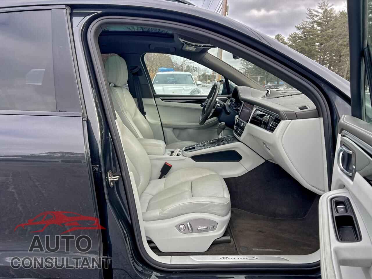 PORSCHE MACAN 2019 - WP1AB2A50KLB32308