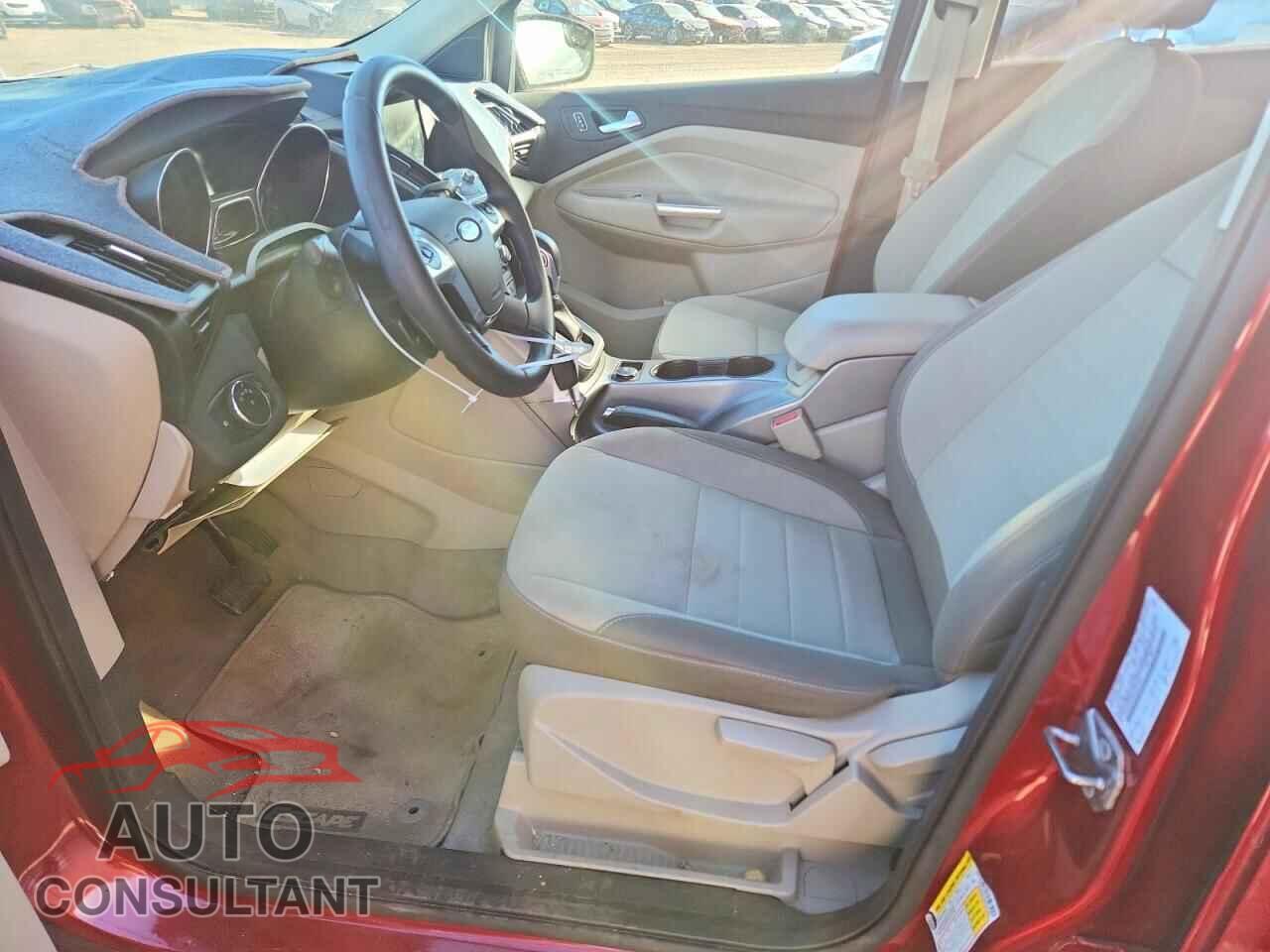 FORD ESCAPE 2013 - 1FMCU0GX2DUC57384