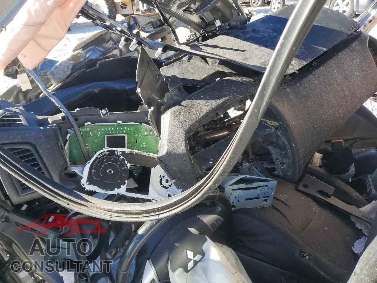 MITSUBISHI OUTLANDER 2013 - 4A4AP3AU9DE024351