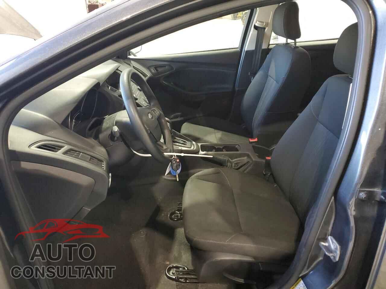FORD FOCUS 2017 - 1FADP3E20HL331914