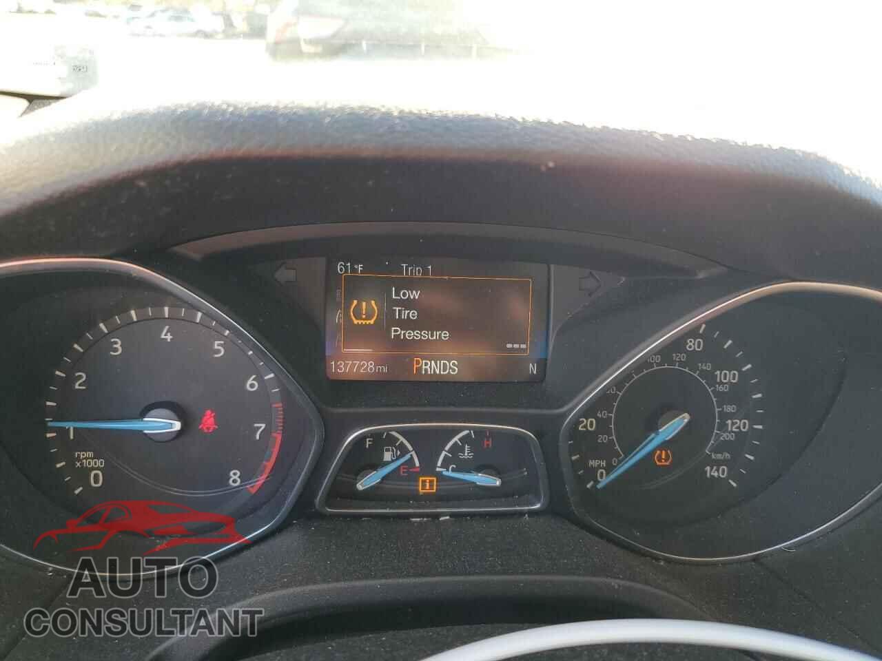 FORD FOCUS 2018 - 1FADP3H29JL227357