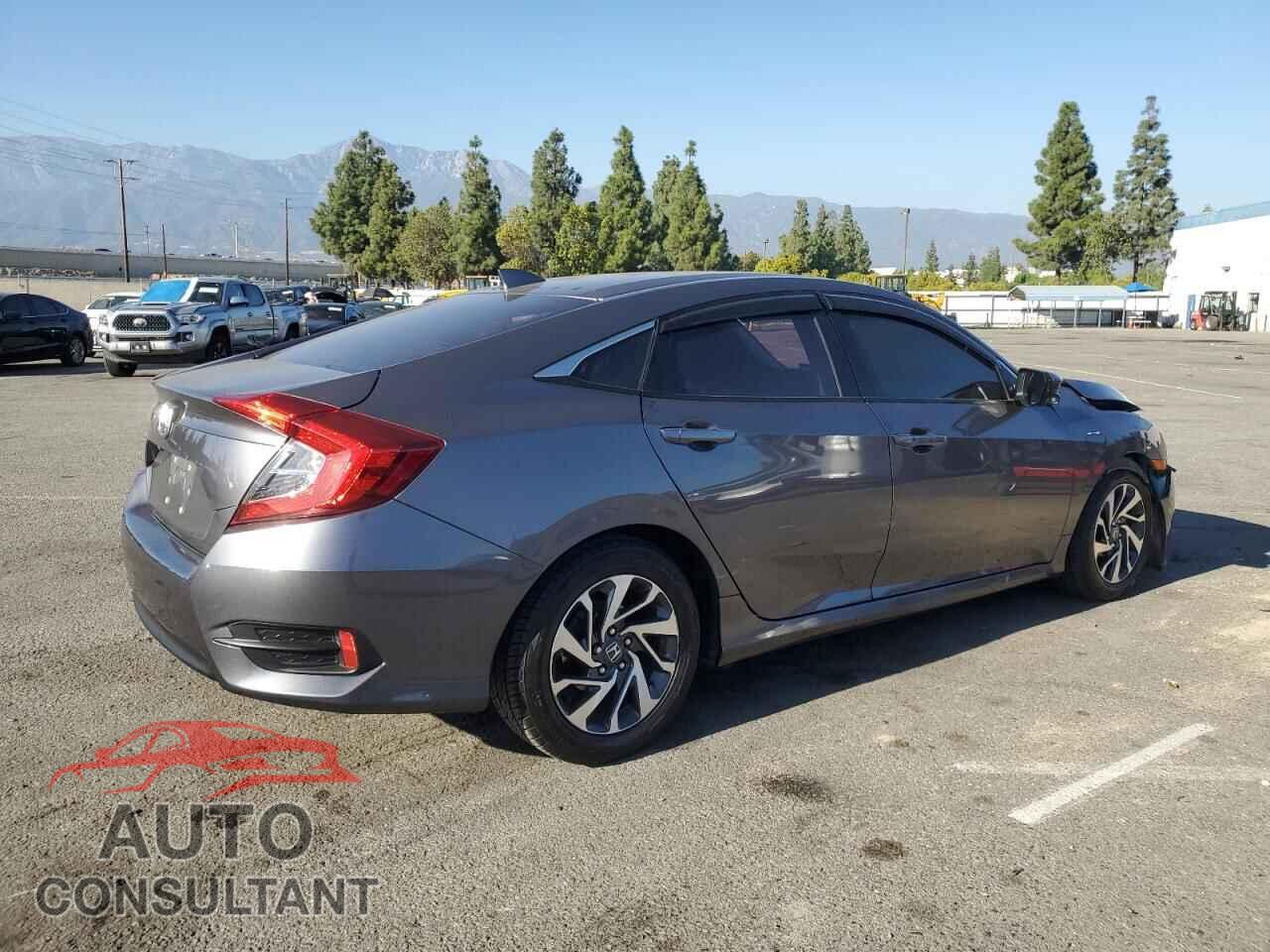 HONDA CIVIC 2017 - 2HGFC2F77HH522327