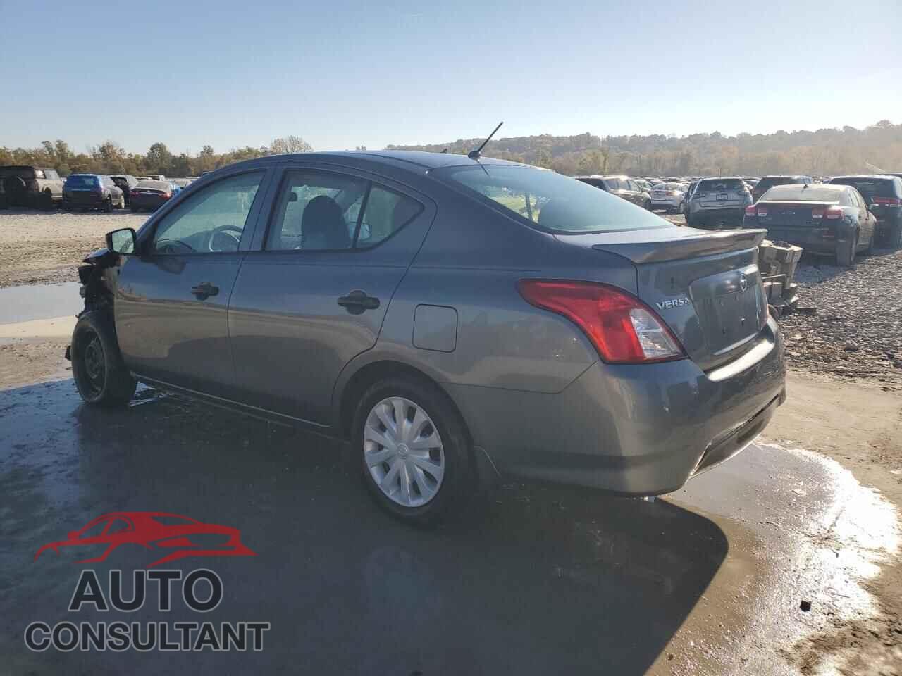 NISSAN VERSA 2017 - 3N1CN7AP3HL804569