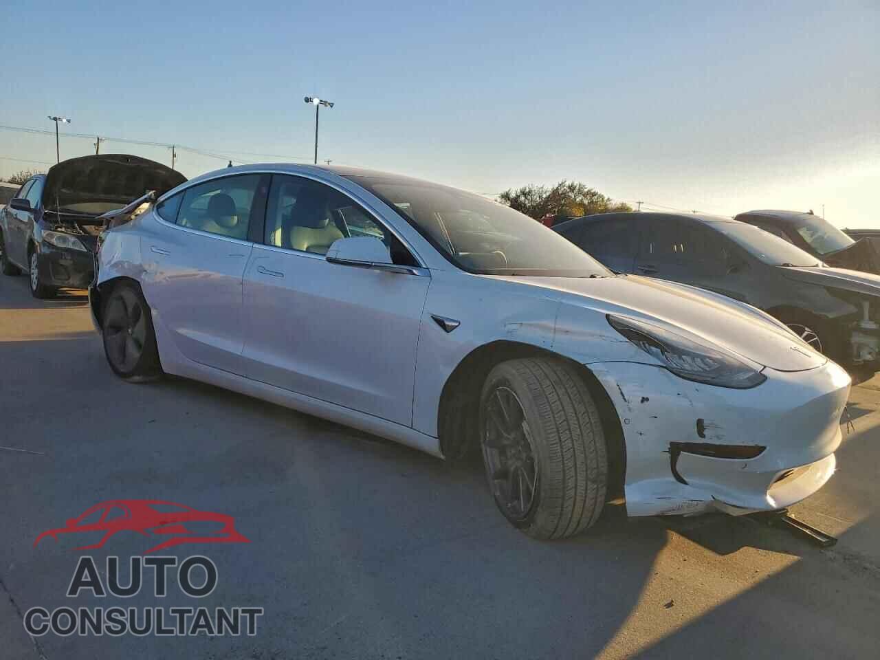 TESLA MODEL 3 2020 - 5YJ3E1EAXLF744832