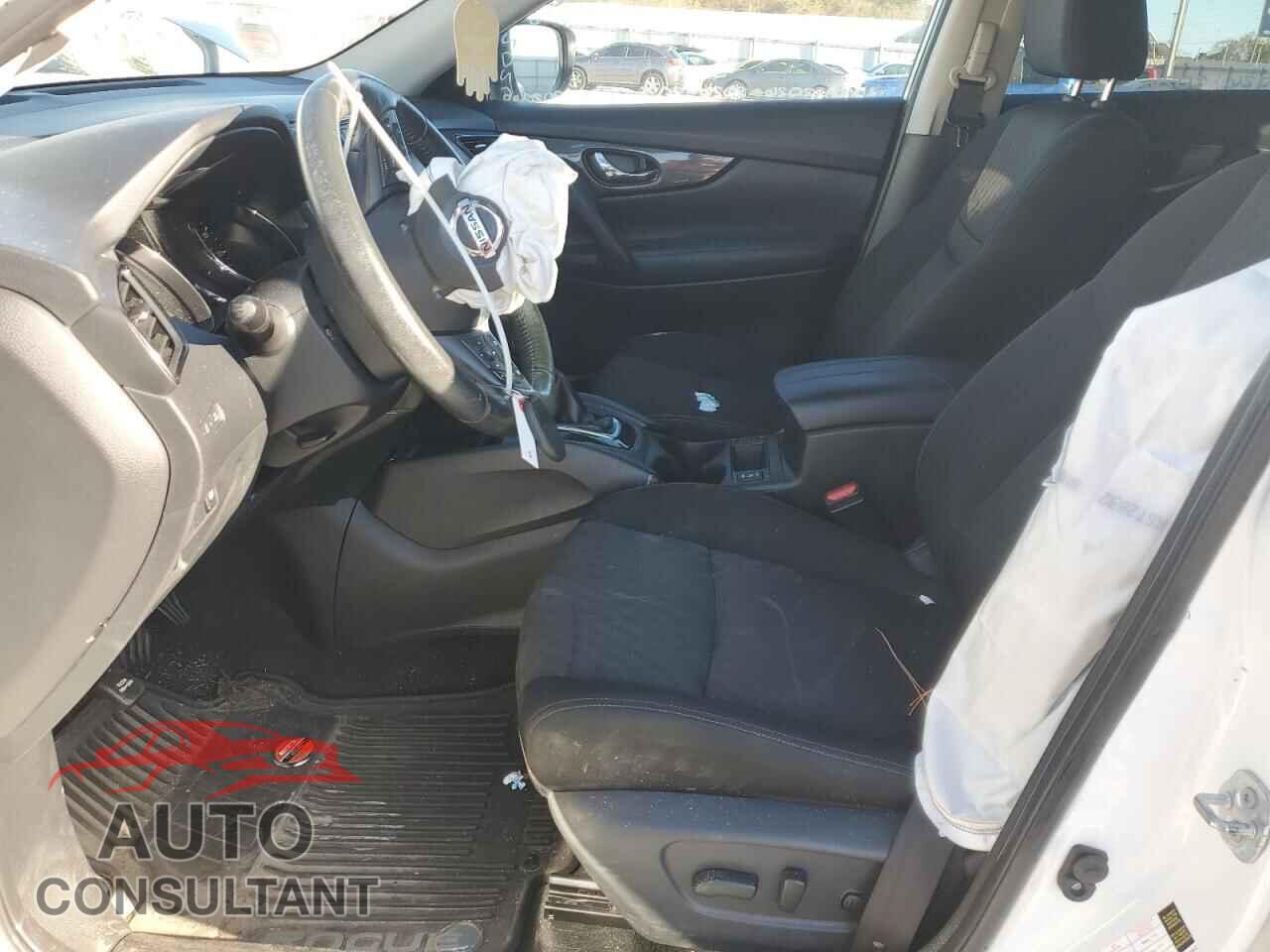 NISSAN ROGUE 2018 - KNMAT2MV1JP569915