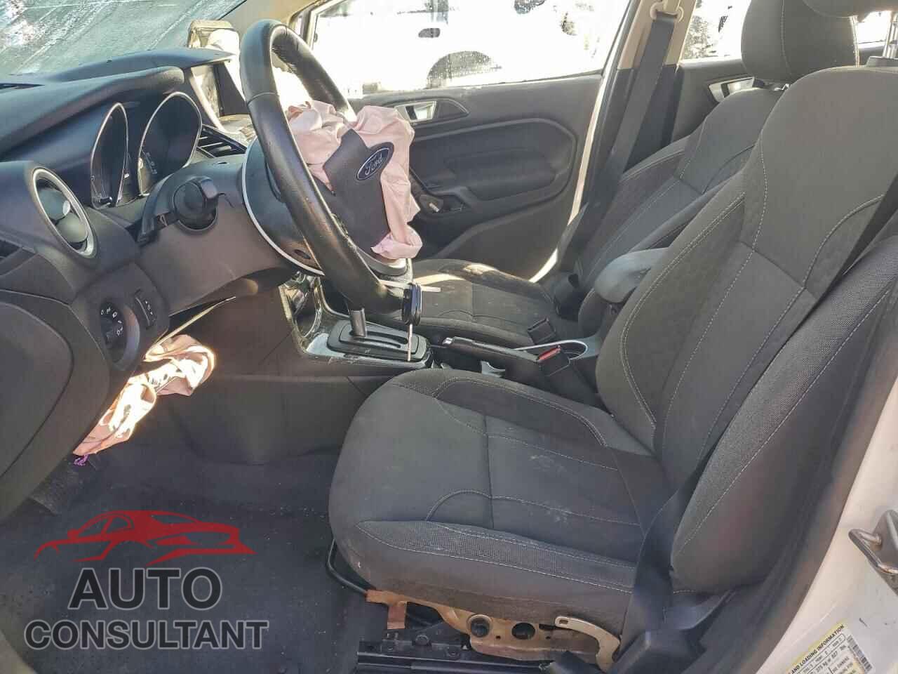 FORD FIESTA 2014 - 3FADP4EJ8EM235052