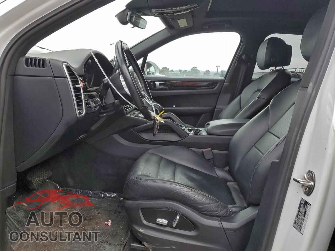 PORSCHE CAYENNE 2019 - WP1AA2AYXKDA08120