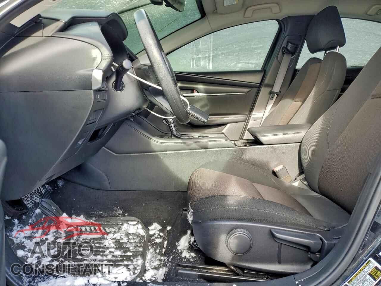 MAZDA 3 2019 - 3MZBPAB73KM103835