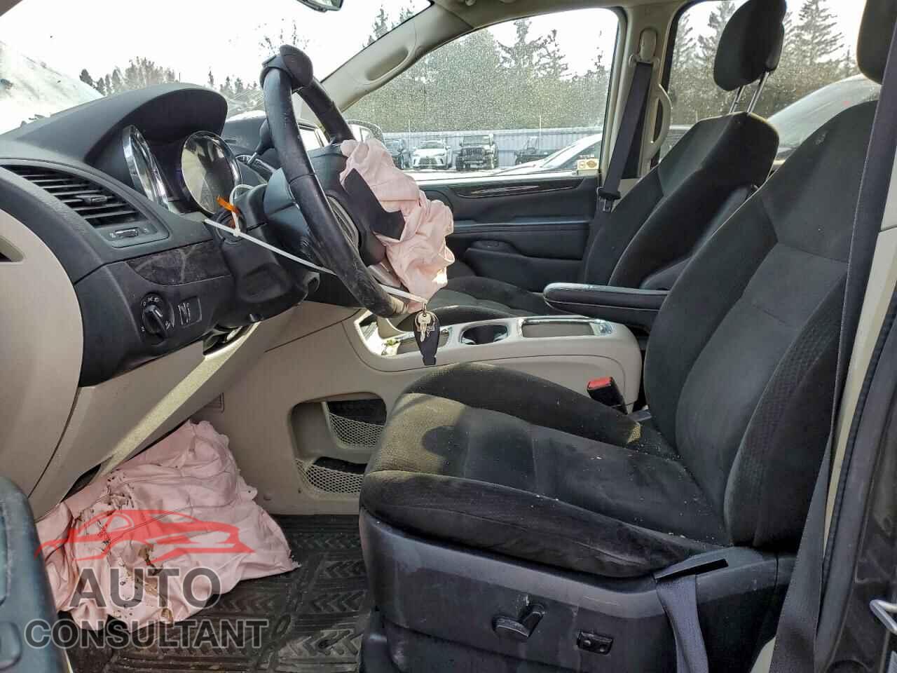 DODGE CARAVAN 2015 - 2C4RDGDG1FR700846