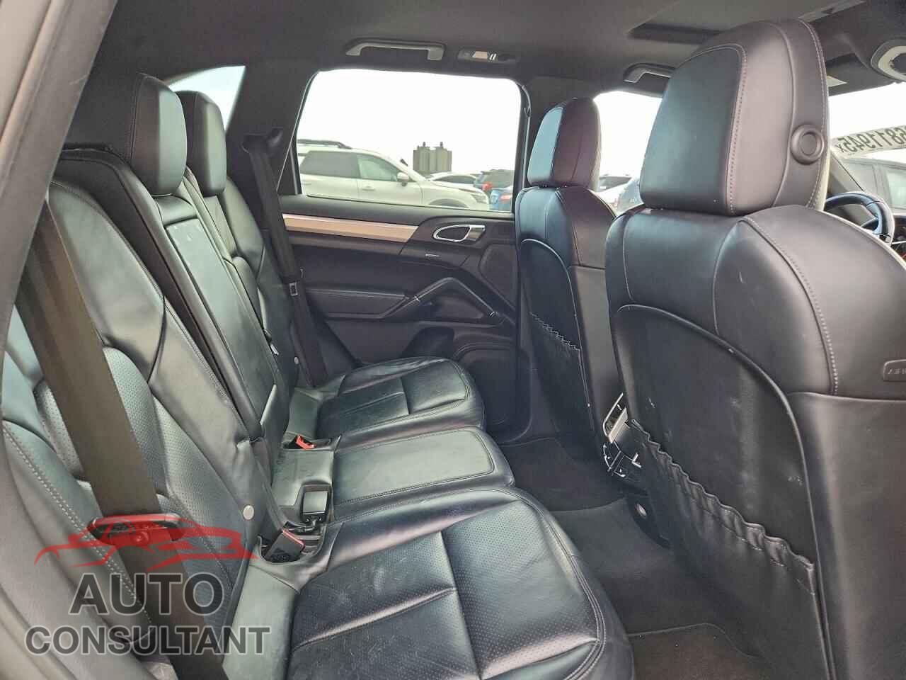 PORSCHE CAYENNE 2012 - WP1AA2A27CLA01063