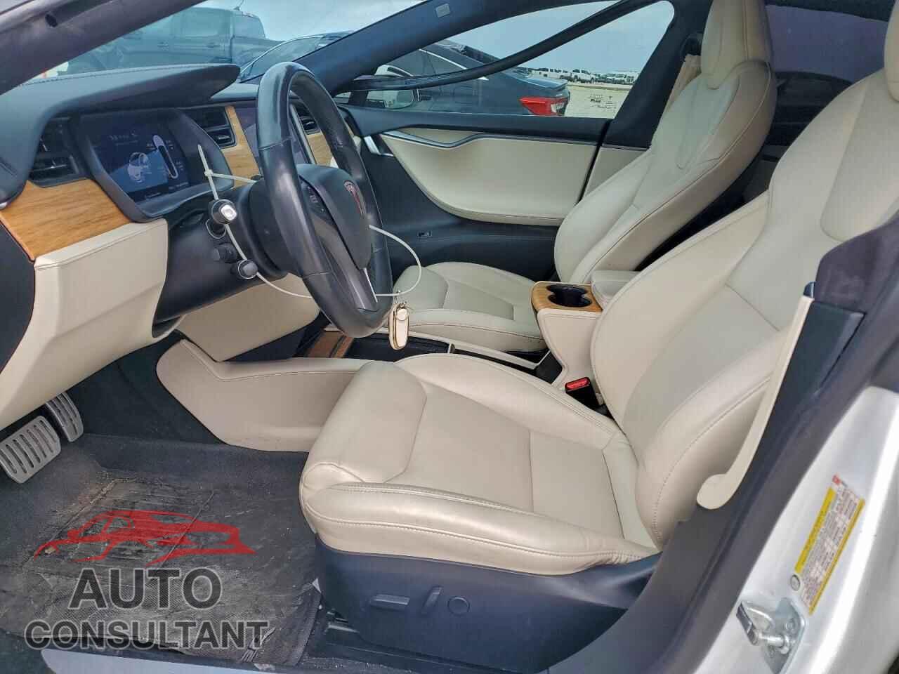 TESLA MODEL S 2020 - 5YJSA1E48LF385191