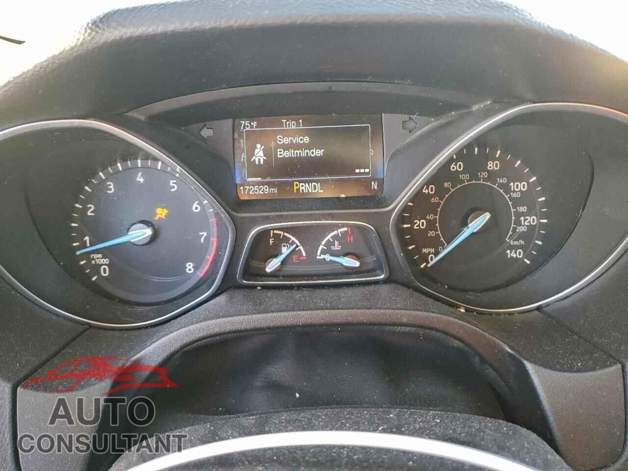 FORD FOCUS 2015 - 1FADP3F21FL220087
