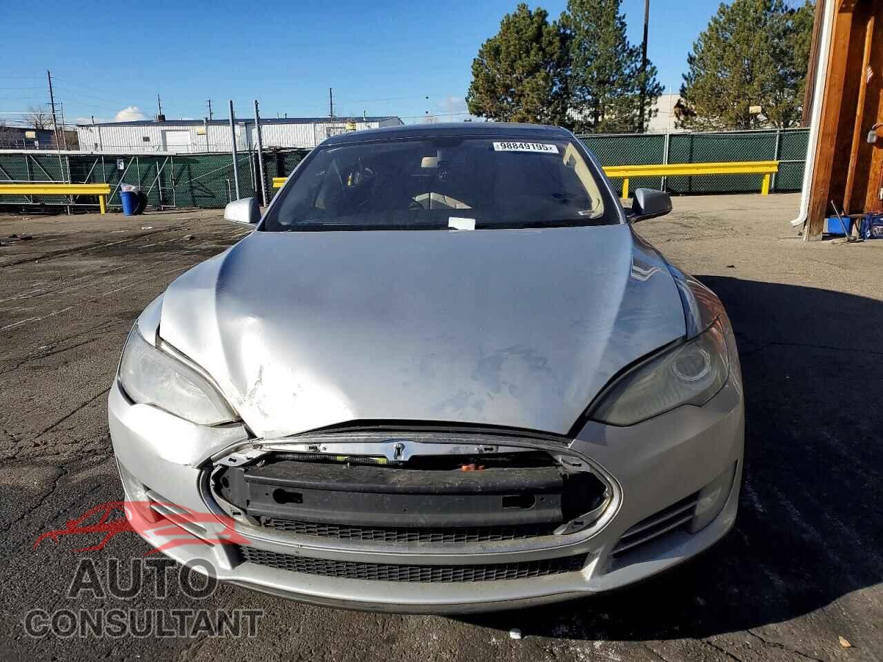TESLA MODEL S 2013 - 5YJSA1CP6DFP23587